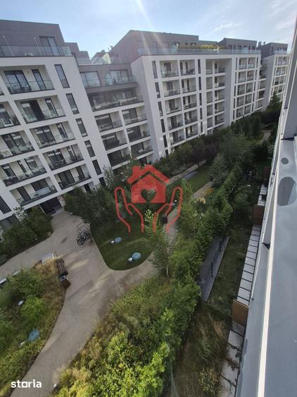 Apartament cu 4 camere, mobilat în Băneasa