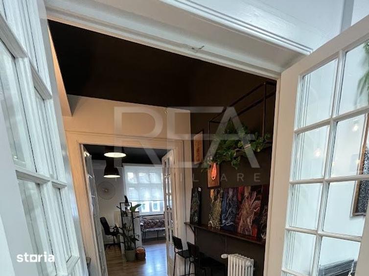 Apartament cu 4 camere semidecomandat în Romană