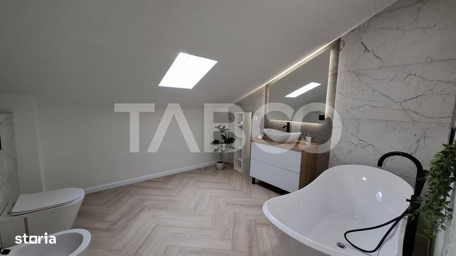 Apartament cu 4 camere decomandat în Cristian