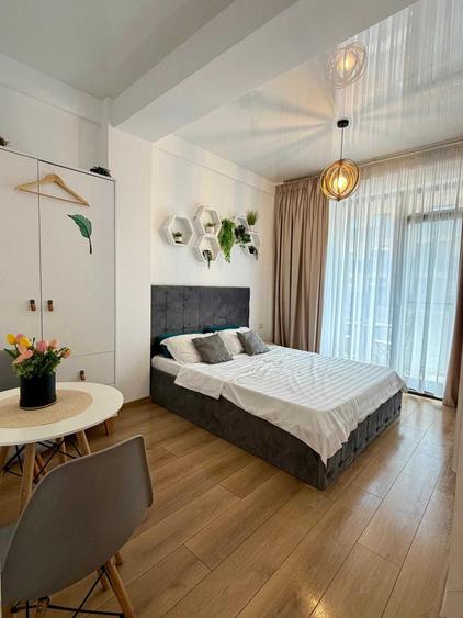 Apartament cu 3 camere semidecomandat în Nord