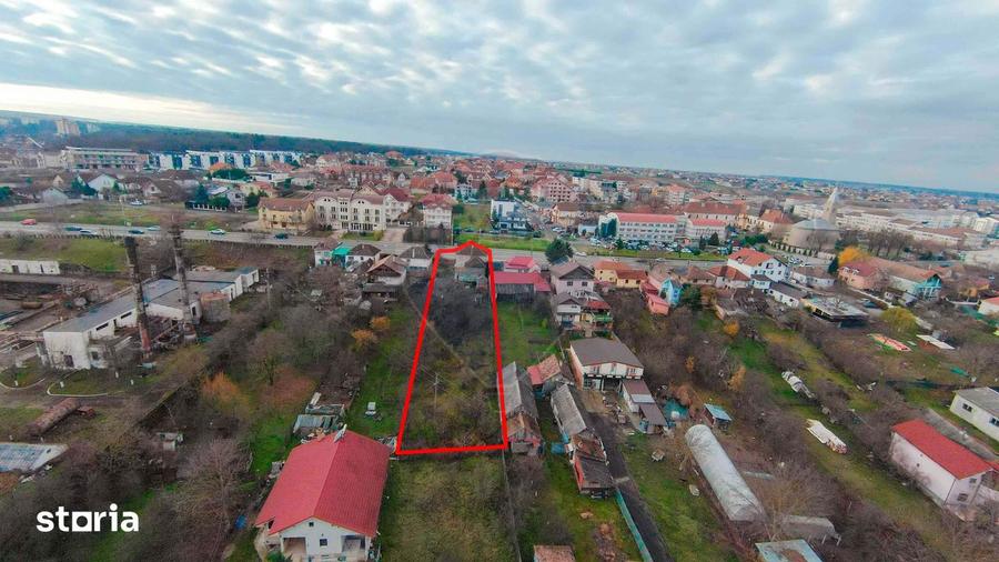 Casă cu 5 camere cu Teren 1054 Mp în Sânmartin