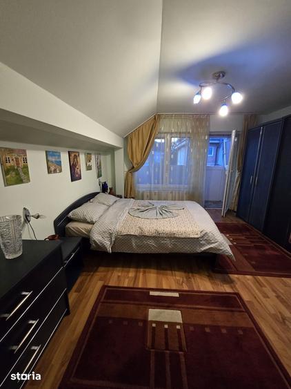 Apartament cu 5 camere în Zorilor
