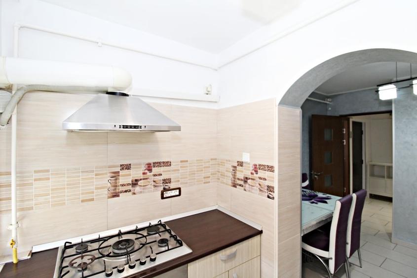 Apartament cu 3 camere decomandat în Inel II