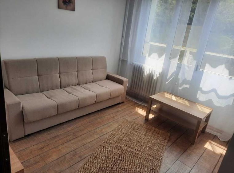 Apartament cu 3 camere decomandat în Drumul Taberei