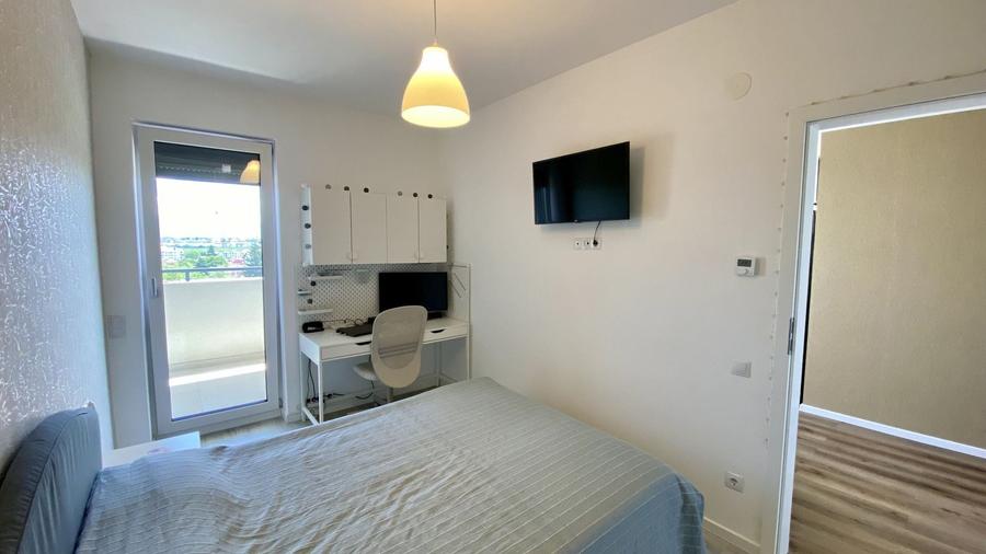 Apartament cu 2 camere semidecomandat, mobilat în Turnișor
