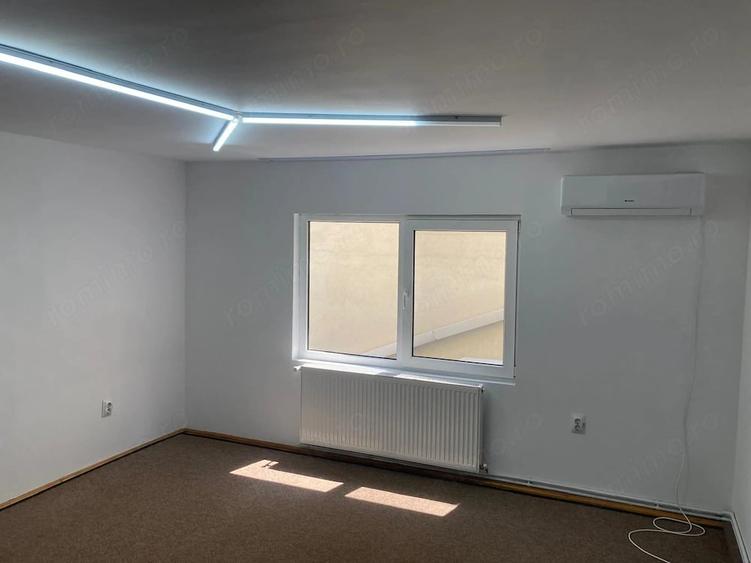 Casă cu 4 camere cu Teren 100 Mp în Sebastian