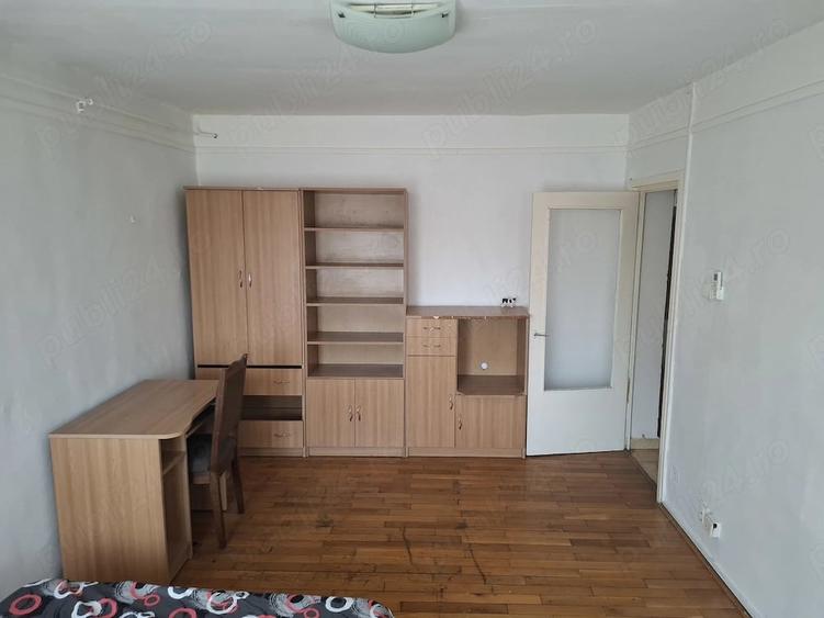 Garsonieră decomandată în Podgoria