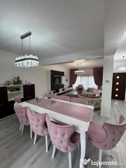 Casă cu 4 camere cu Teren 276 Mp în Central
