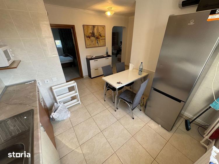 Apartament cu 3 camere decomandat, mobilat în Gara