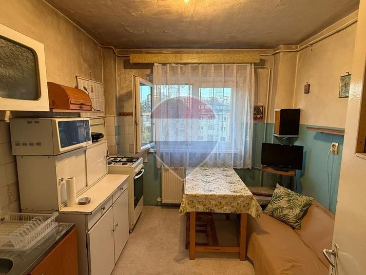 Apartament cu 2 camere semidecomandat, mobilat în Militari