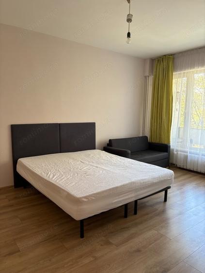 Garsonieră decomandată în Take Ionescu