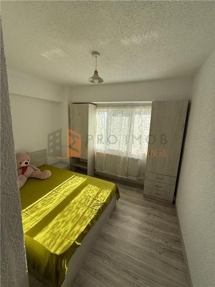 Apartament cu 3 camere decomandat, mobilat în 1 Decembrie