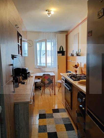 Apartament cu 3 camere, 72 mp, Simeria - 1