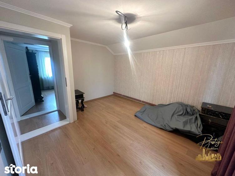 Casă cu 4 camere cu Canalizare în Sântandrei