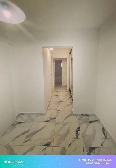 Apartament cu 3 camere decomandat în Alexandru cel Bun