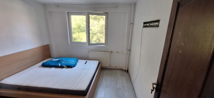 Apartament cu 2 camere semidecomandat în Iancului