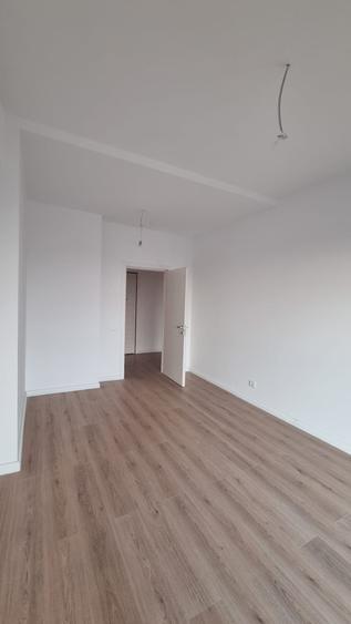 Apartament cu 3 camere decomandat în Splaiul Unirii