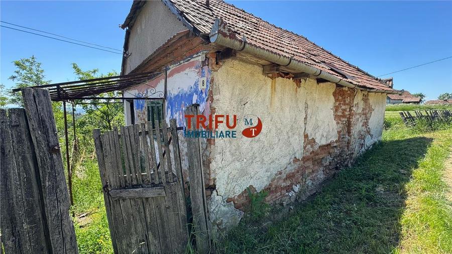 Casă individuală cu 2 camere cu Teren 1493 Mp în Vințu de Jos