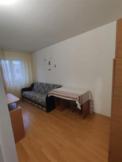 Apartament cu 2 camere decomandat în Astra