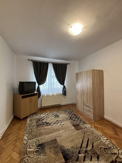 Apartament cu 2 camere decomandat în Exterior Vest