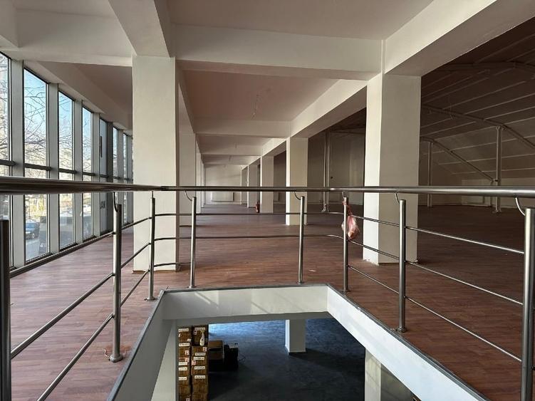 Spațiu comercial, de 860 mp, în Sud-Vest