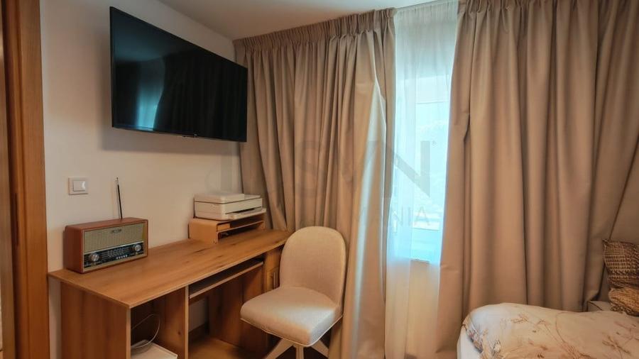 Casă cu 4 camere cu Teren 287 Mp în Băneasa