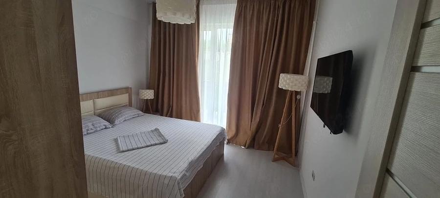 Casă cu 2 camere decomandat în Casa de Cultură