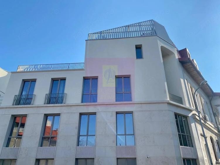 Apartament cu 4 camere decomandat în Armeneasca