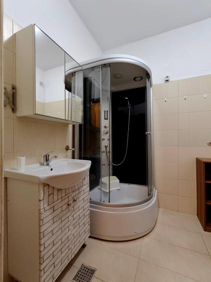Apartament cu 2 camere decomandat în Păcii