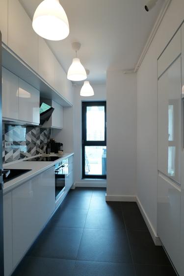 Apartament cu 3 camere decomandat, mobilat în Aviației