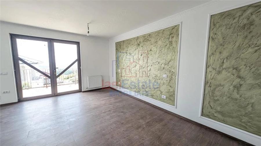 Casă cu 5 camere cu Teren 600 Mp în Filiași