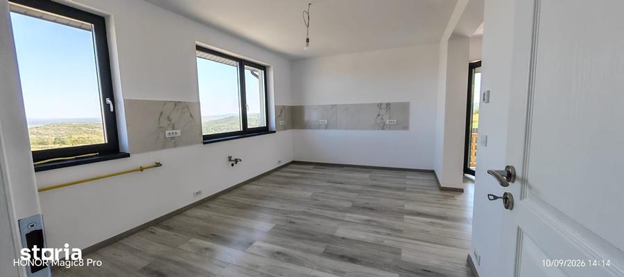 Casă cu 3 camere cu Teren 650 Mp în Tomești