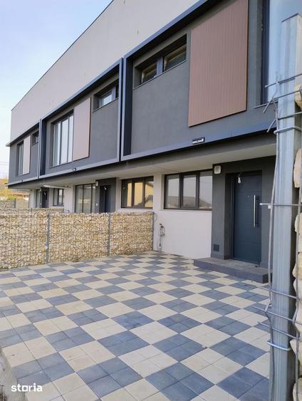 Casă cu 4 camere cu Teren 170 Mp în Brănești