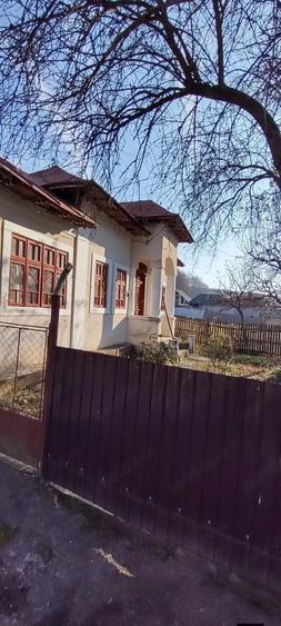 Casă cu Teren 3845 Mp în Leordeni