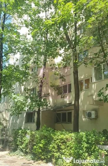 Apartament cu 3 camere decomandat în Morarilor