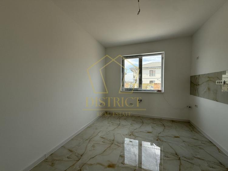 Duplex cu 4 camere cu Canalizare în Moșnița Veche