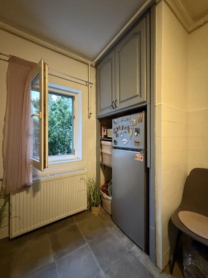 Apartament cu 2 camere semidecomandat, mobilat în Dâmbovița