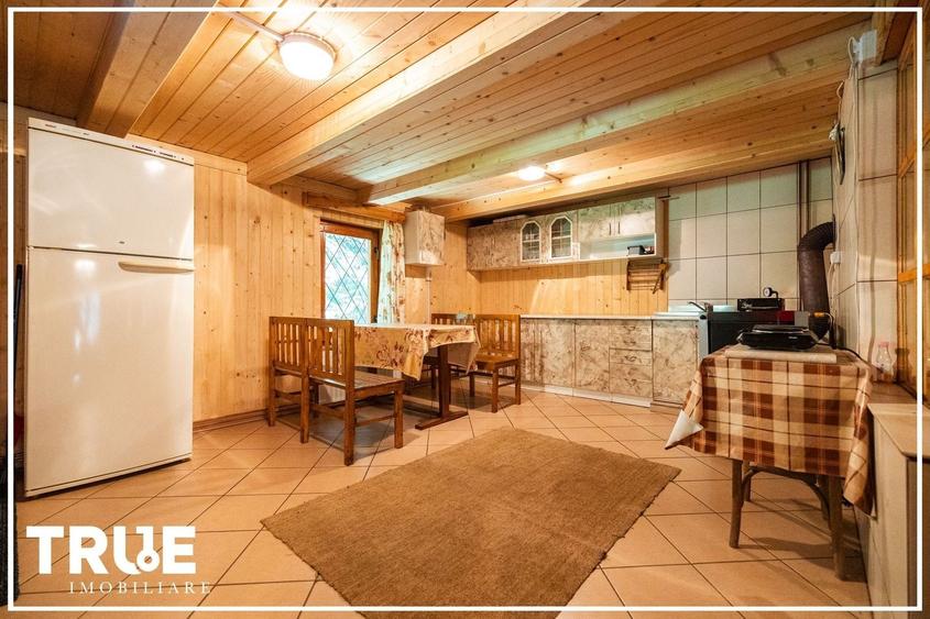 Casă individuală cu 5 camere cu Canalizare în Sălard