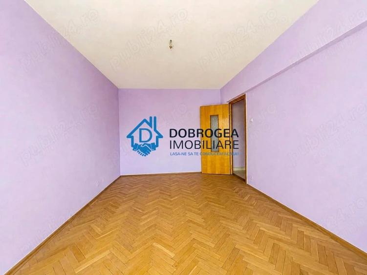 Apartament cu 2 camere decomandat în Păcii