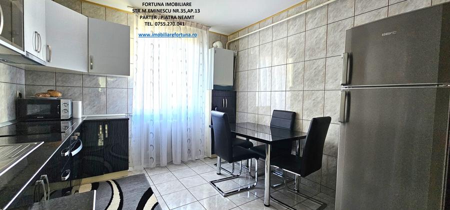 Apartament cu 4 camere decomandat în Mărăței