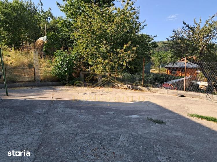 Casă cu Teren 1900 Mp în Ciurila