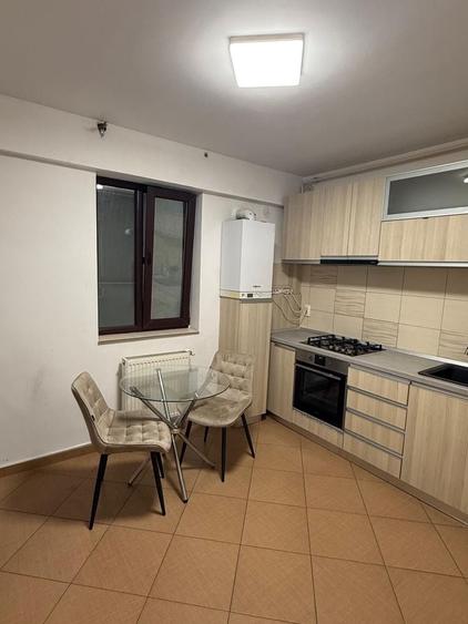Apartament cu 3 camere în 1 Mai