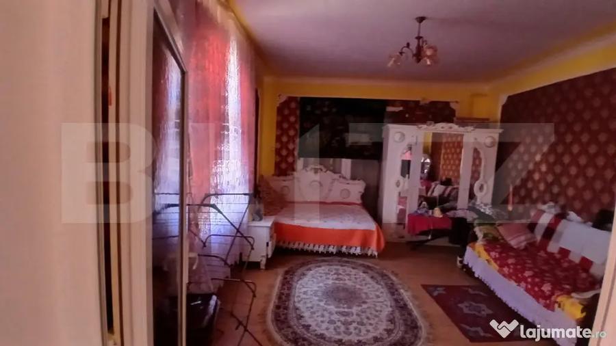 Casă cu 7 camere cu Teren 1000 Mp în Gornești