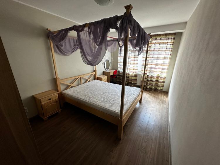 Casă cu 4 camere cu Canalizare în Nord