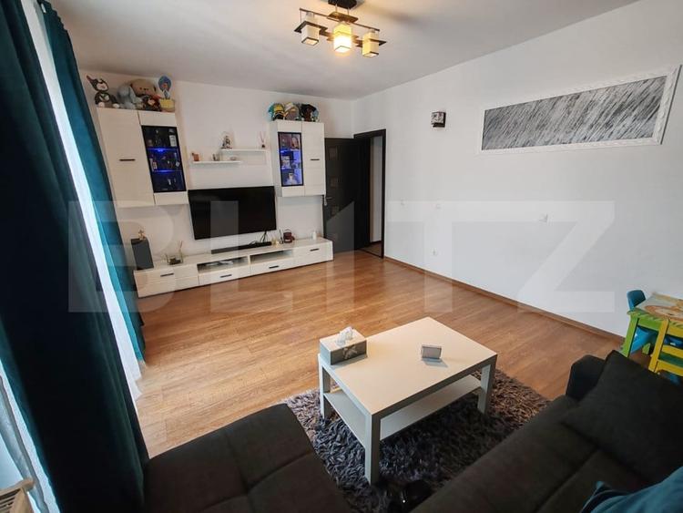 Apartament cu 2 camere decomandat, mobilat în Tractorul