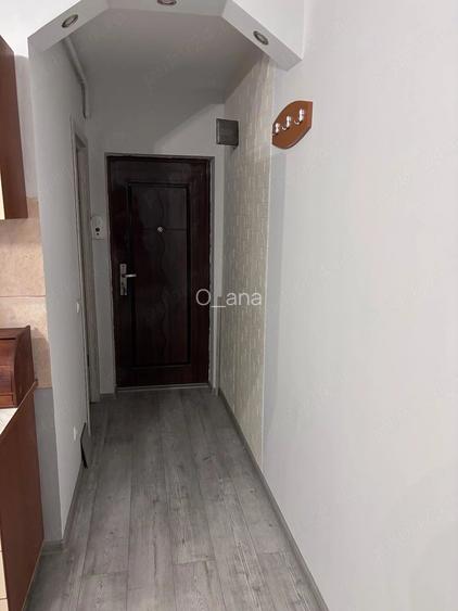 Vand apartament 2 camere in Vasile Aaron