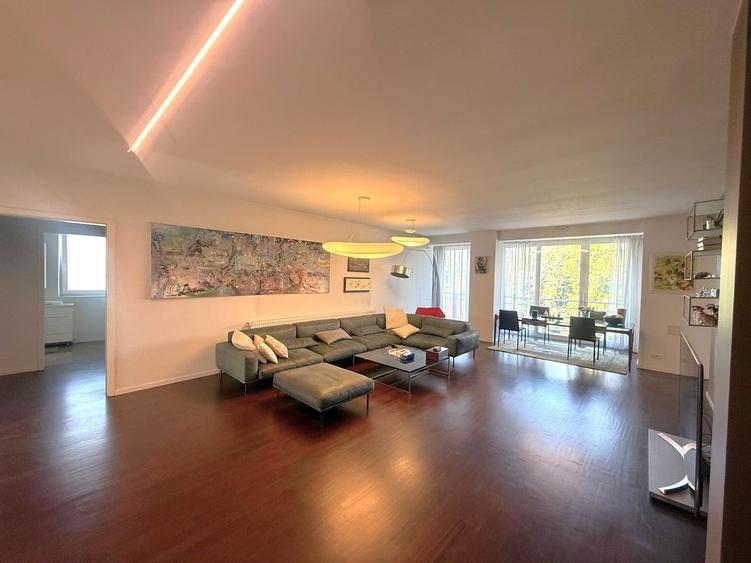 Apartament cu 4 camere în Primăverii