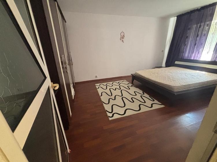 Apartament cu 2 camere în Podul de Fier
