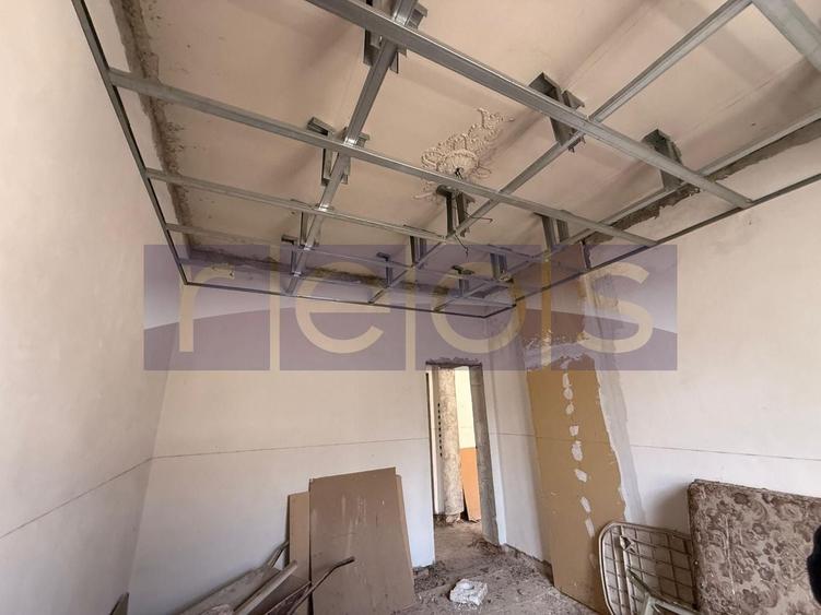 Casă individuală cu 20 camere cu Canalizare în Foișorul de Foc