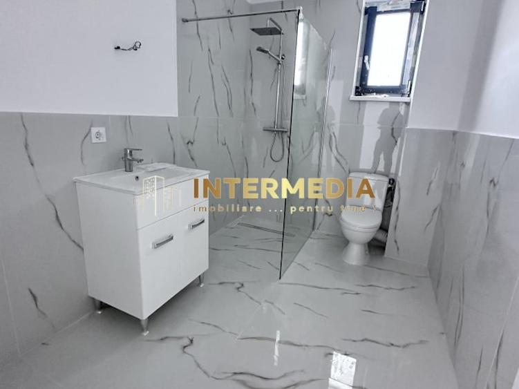 Apartament cu 3 camere decomandat în Cetate